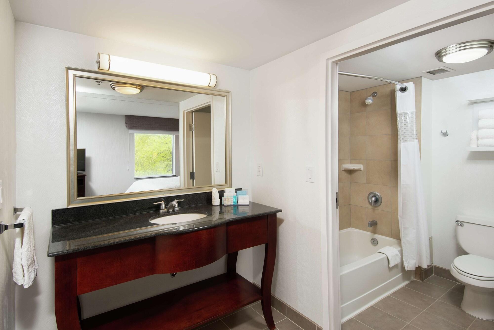 Hampton Inn & Suites By Hilton בארי מראה חיצוני תמונה