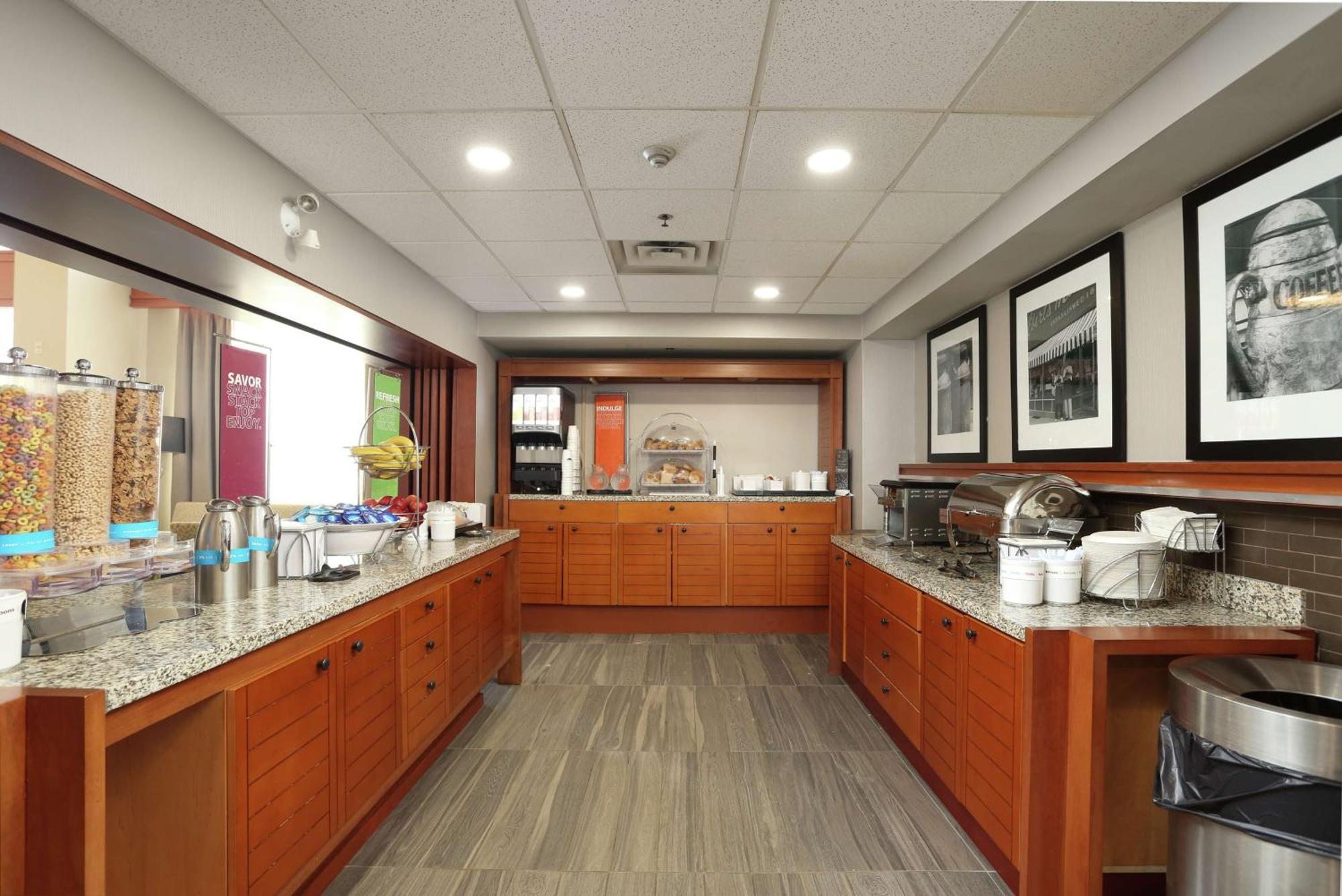 Hampton Inn & Suites By Hilton בארי מראה חיצוני תמונה