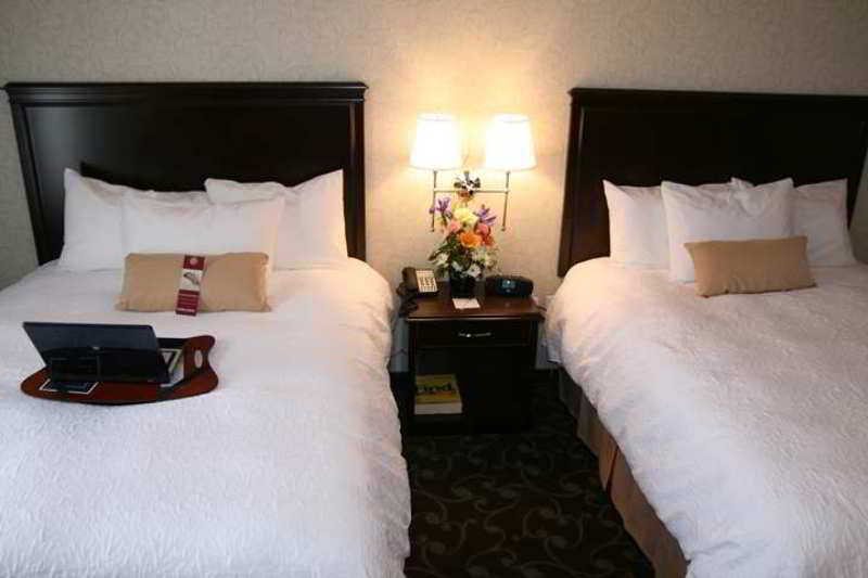 Hampton Inn & Suites By Hilton בארי חדר תמונה